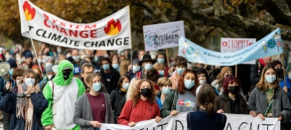 zugo-manifestazione-contro-aziende-di-petrolio-gas-e-carbone