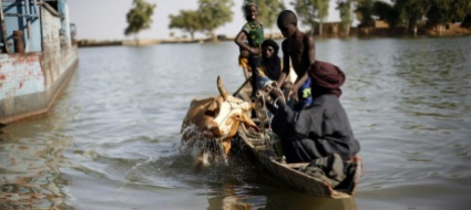 barca-si-rovescia-strage-di-bambini-in-nigeria