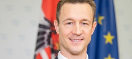 austria-getta-la-spugna-anche-bl-mel-ministro-delle-finanze