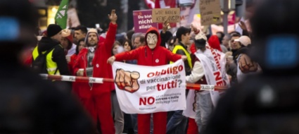 iniziativa-contro-obbligo-vaccinale-consegnate-125-000-firme