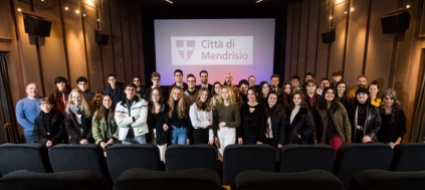 mendrisio-la-citta-incontra-e-omaggia-i-suoi-18enni