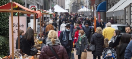 chiasso-il-mercatino-di-natale-mette-la-mascherina