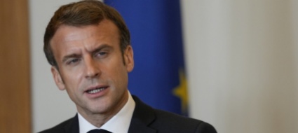 macron-contro-zemmour-non-si-falsifichi-la-storia