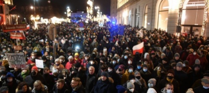 il-governo-polacco-spia-gli-oppositori