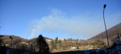 incendio-nei-boschi-sopra-castelrotto-ignote-le-cause