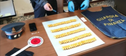 domodossola-arrestato-corriere-con-100-ovuli-di-cocaina