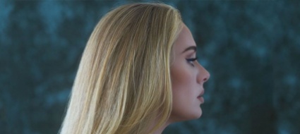 adele-in-lacrime-cancella-tutti-i-suoi-concerti-a-las-vegas