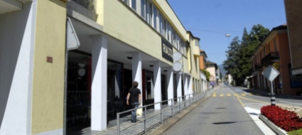 muralto-corso-di-gruppo-per-suonare-il-cajon