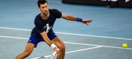 novak-quasi-battuto-ma-si-va-al-quinto-set