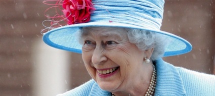 queen-elisabeth-da-record-via-al-giubileo-dei-70-anni-sul-trono