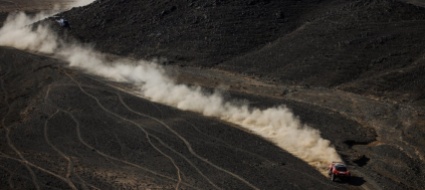 alla-dakar-sorride-loeb-ma-davanti-al-attiyah-non-molla