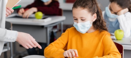 prolungato-l-obbligo-della-mascherina-nelle-scuole