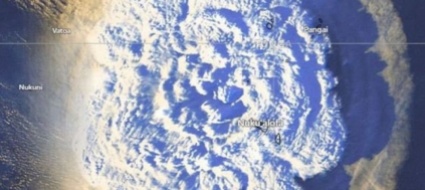 erutta-un-vulcano-sottomarino-allarme-tsunami-da-tonga-a-fiji