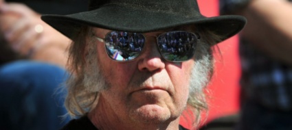 neil-young-contro-spotify-per-le-fake-news-sui-vaccini