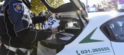 scappa-dopo-aver-urtato-una-donna-denunciato