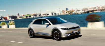hyundai-ioniq-5-ritorno-al-futuro