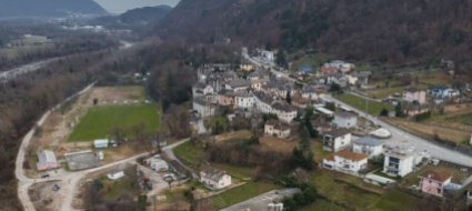 golino-luce-verde-al-posteggio-nei-pressi-del-centro-rifiuti