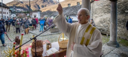 intragna-i-90-anni-di-don-tarcisio