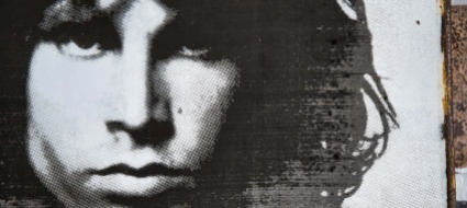 jim-morrison-al-sociale-come-un-cane-senza-osso
