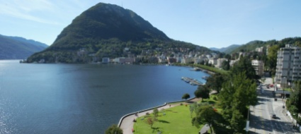lugano-palcoscenico-delle-auto-d-epoca-per-due-giorni