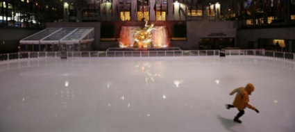 rockefeller-center-new-york-dopo-il-ghiaccio-le-rotelle