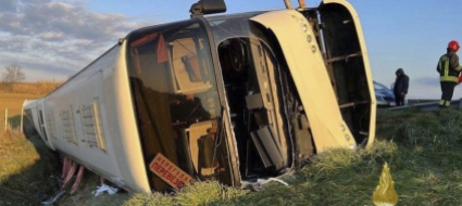 tragedia-nella-tragedia-a-forli-si-ribalta-un-bus-di-ucraini