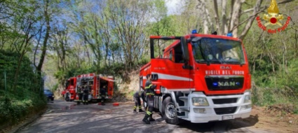 boschi-in-fiamme-sopra-il-lago-di-como-in-50-fuori-casa