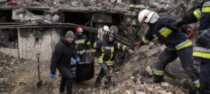 pronto-l-assalto-al-donbass-convoglio-russo-di-12-km