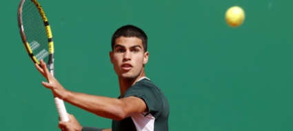 altra-testa-caduta-a-monte-carlo-eliminato-carlos-alcaraz