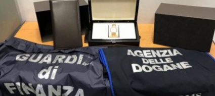 in-dogana-con-un-orologio-di-lusso-non-dichiarato