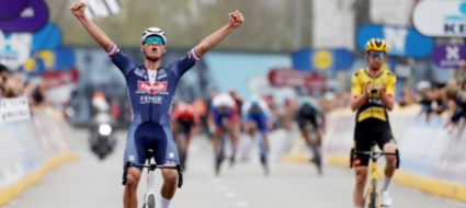 van-aert-a-casa-col-covid-van-der-poel-contro-tutti-al-fiandre