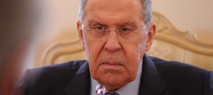 l-europa-esita-e-lavrov-ride