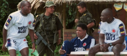 la-colombia-piange-la-morte-del-coloso-rincon