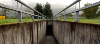 presidio-di-r-esistiamo-davanti-al-bunker-di-camorino