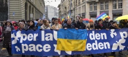 manifestazione-per-la-pace-su-piazza-federale