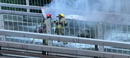 auto-in-fiamme-sulla-a2-direzione-sud-disagi-al-traffico