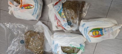 san-vittore-trovati-5-kg-di-marijuana-su-un-autobus