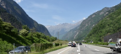 lostallo-tamponamento-sull-a13-due-feriti