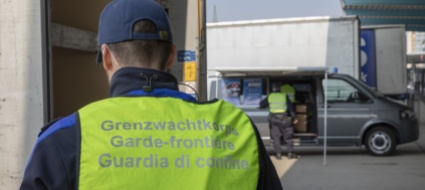 critiche-alla-riorganizzazione-delle-dogane-no-armi-ai-civili