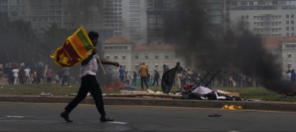 sri-lanka-crisi-e-violenze-si-dimettono-premier-e-governo
