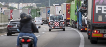 i-comuni-serrano-i-ranghi-contro-la-corsia-per-i-tir-sull-a2