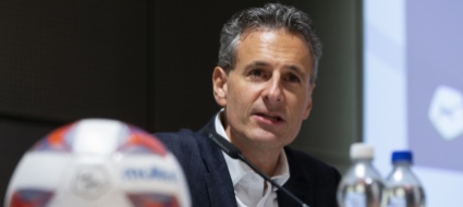 la-super-league-si-allarga-da-10-a-12-e-aggiunge-i-playoff