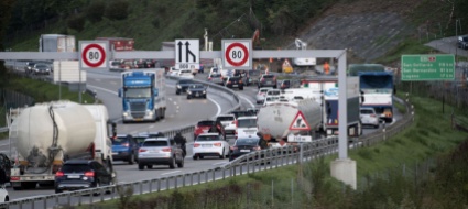 mettiamo-un-tetto-alle-auto-sulle-strade-trafficate