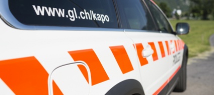 glarona-forzano-un-posto-di-blocco-due-feriti