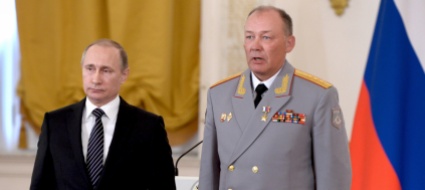 tra-i-falchi-e-le-colombe-dell-uomo-solo-al-comando