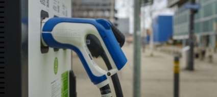 entro-il-2025-il-50-dei-nuovi-veicoli-dovra-essere-ricaricabile