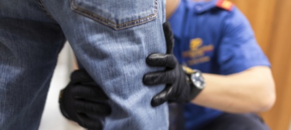 in-aeroporto-con-3-chili-di-cocaina-liquida-arrestato