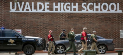 texas-spara-in-una-scuola-e-uccide-quindici-persone