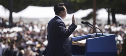 corea-sud-yoon-suk-yeol-ha-giurato-e-il-nuovo-presidente