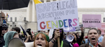 la-corte-suprema-usa-cancella-il-diritto-federale-all-aborto